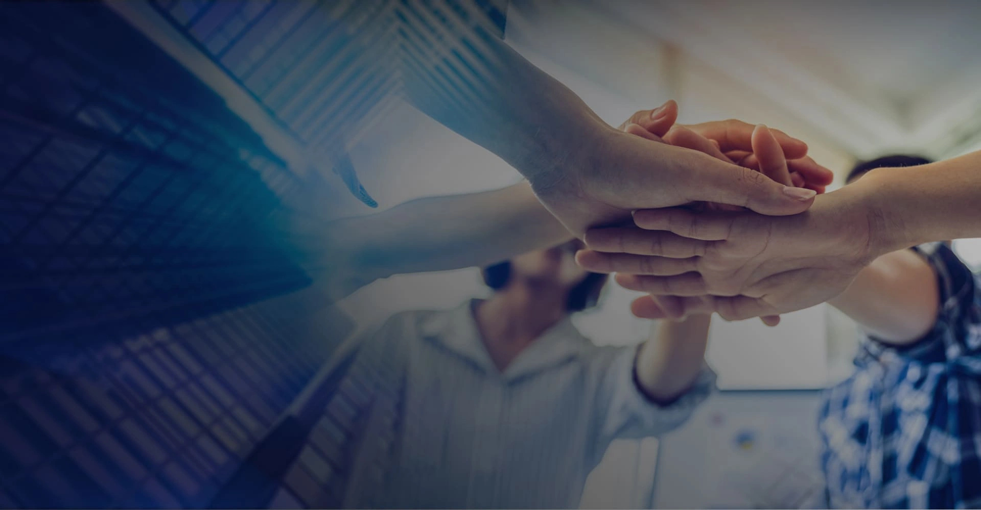 خدمة الناس وتمكين المجتمعات
